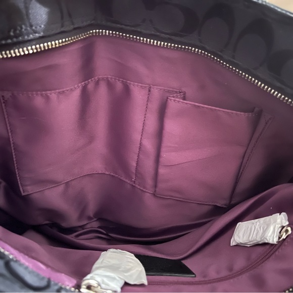 New w/Tag Coach Black Gallery Signature Zip Tote Black 23767 Below $348 Retail - Picture 2 of 5